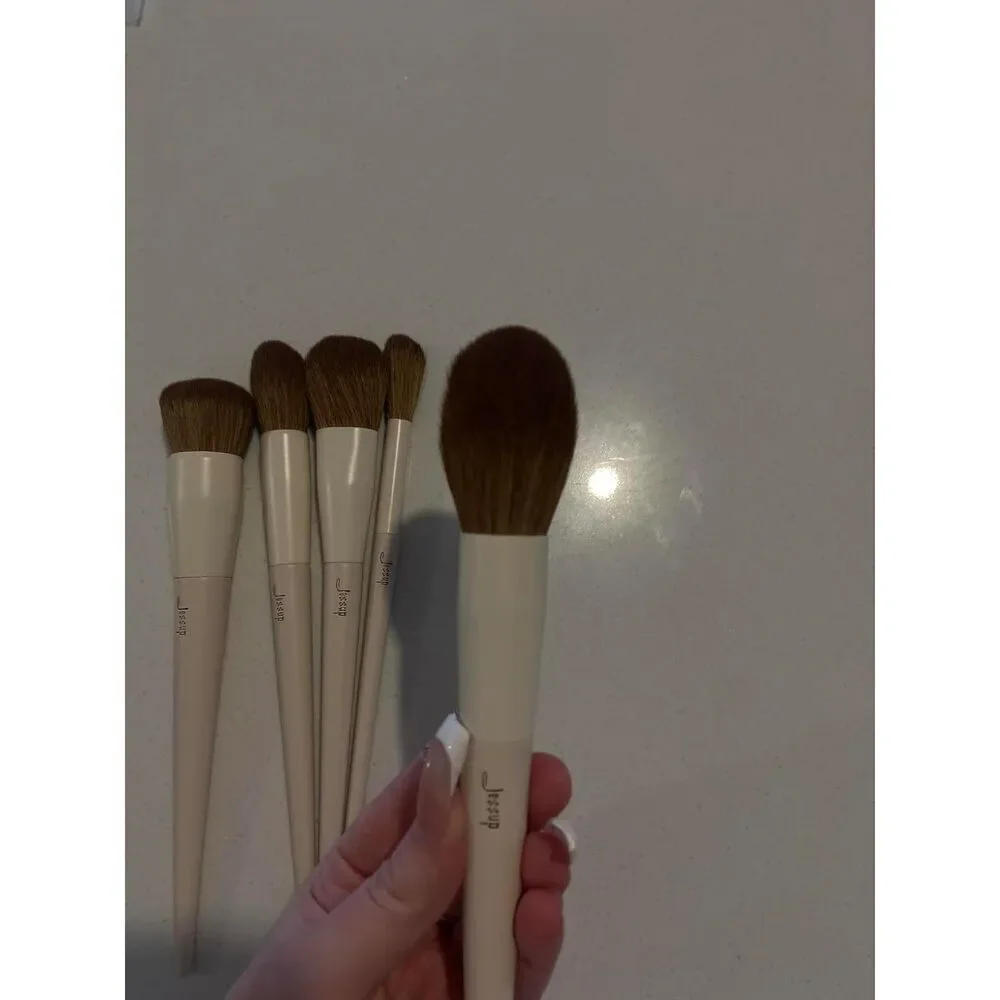 Jessup 5Pieces T493 Light Grey Premium Vegan Blending Face Brush Set